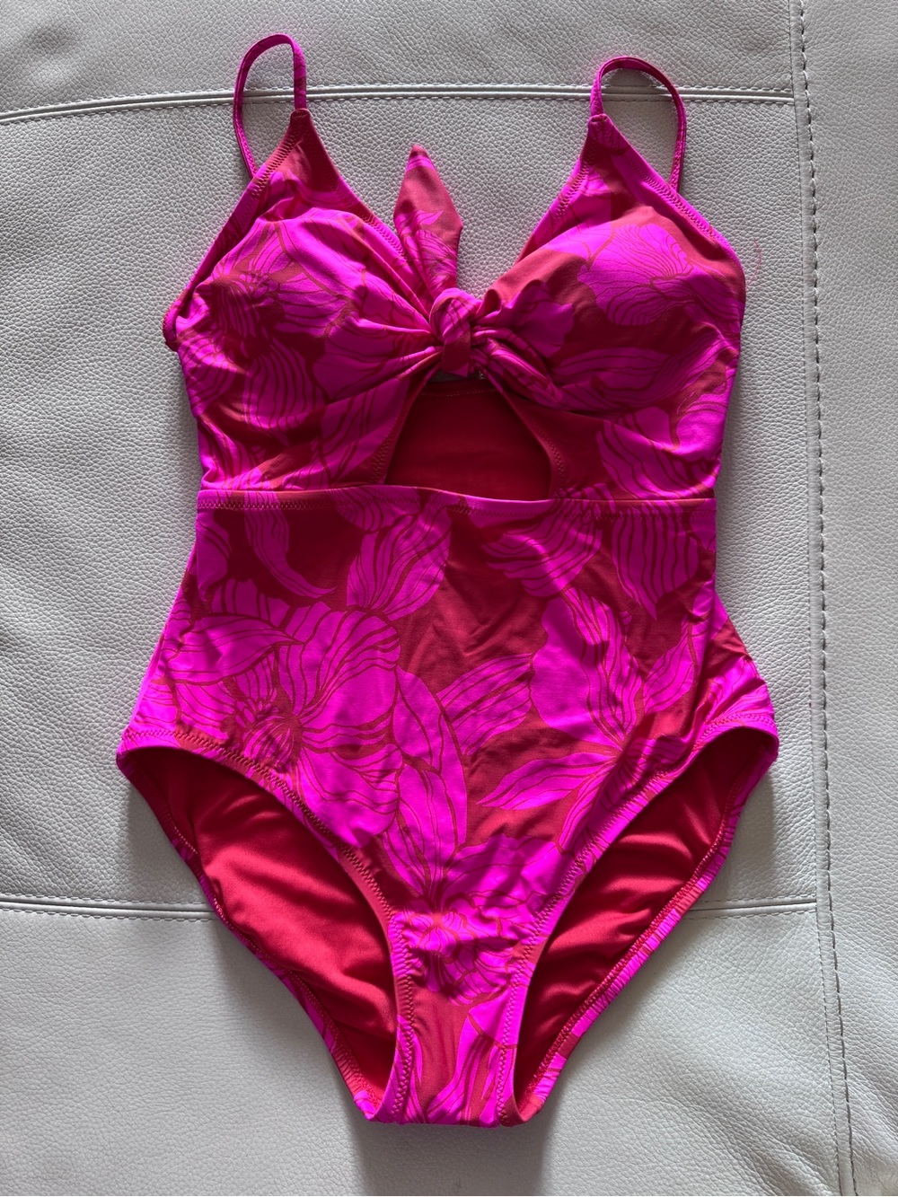 Gap Women’s Fuchsia & Red Floral Knot Front One-Piece Swimsuit (NWT) size M